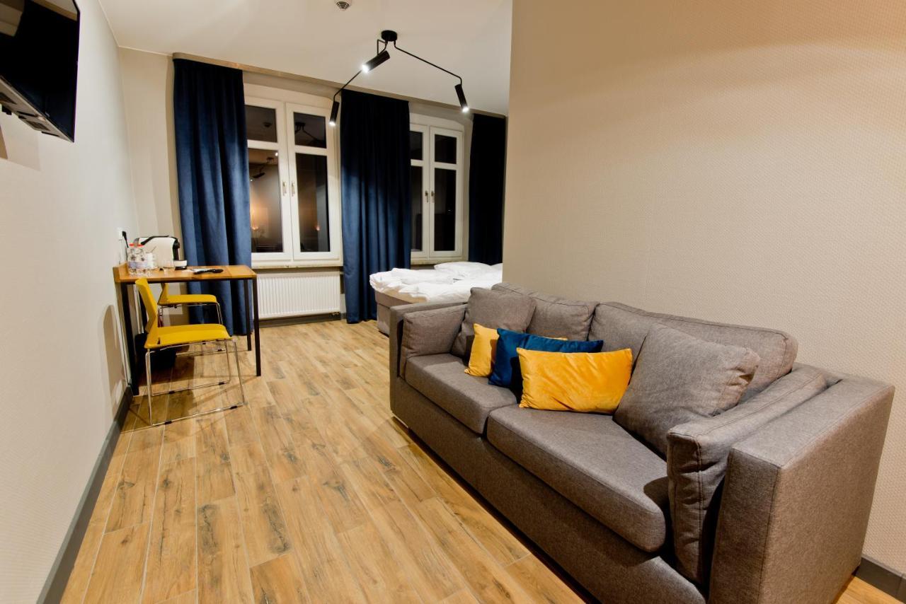 Apartsuites I Sorau Żary Eksteriør billede A typical studio apartment in Berlin, Germany
